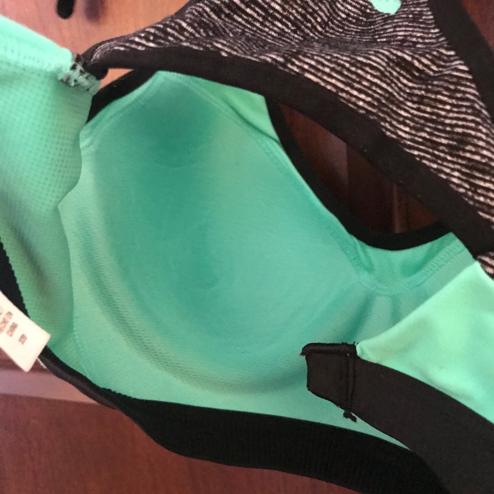 Victoria's Secret Mint 32D Sports Bra - Picture 5 of 7